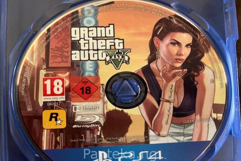 Used PS4 GTA V Premium Edition Disc for Sale in Abuja – Original Game with Case Included