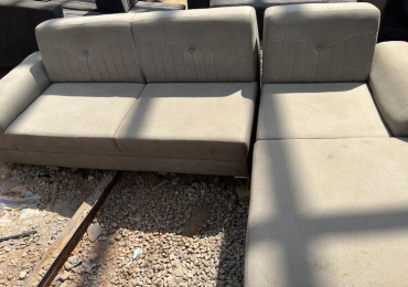 Modern L-Shaped Sectional Sofa | 3-Seater Fabric Couch with Chaise